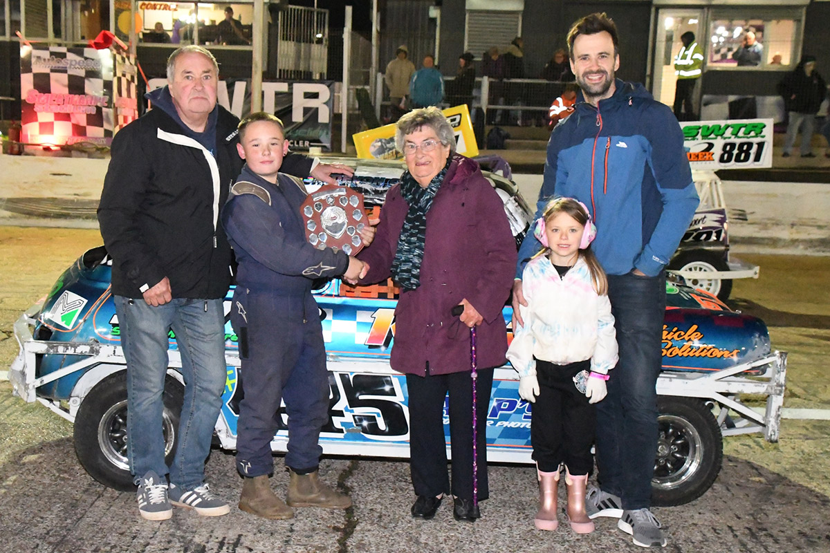 Ministox Reg Thomas Memorial Trophy